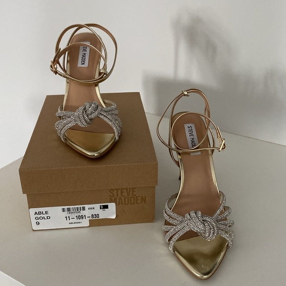 Stunning Pair of Steve Madden Able Gold Stilettos in Size 9 - Worn once! - Picture 5 of 5